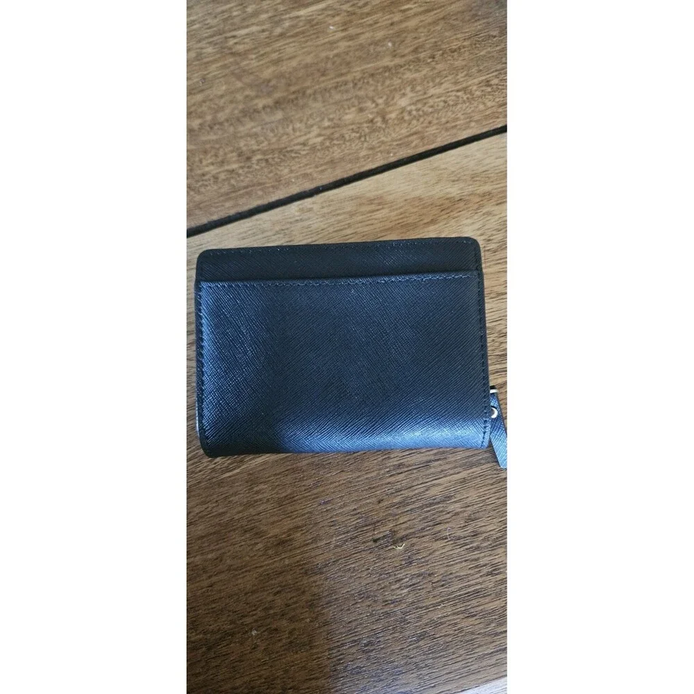 Kate Spade New York Small Bifold Zip Around Leather Wallet Black